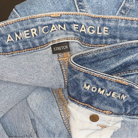 Size 18 American Eagle Stretch Mom Jean - Picture 4 of 5